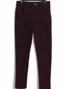 Size 6 faded jeans w/ pockets. Tapered pants  Casual long pants.  Everyday